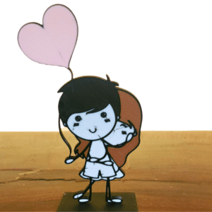 Figura Decorativa de Pareja con Globo de Corazón